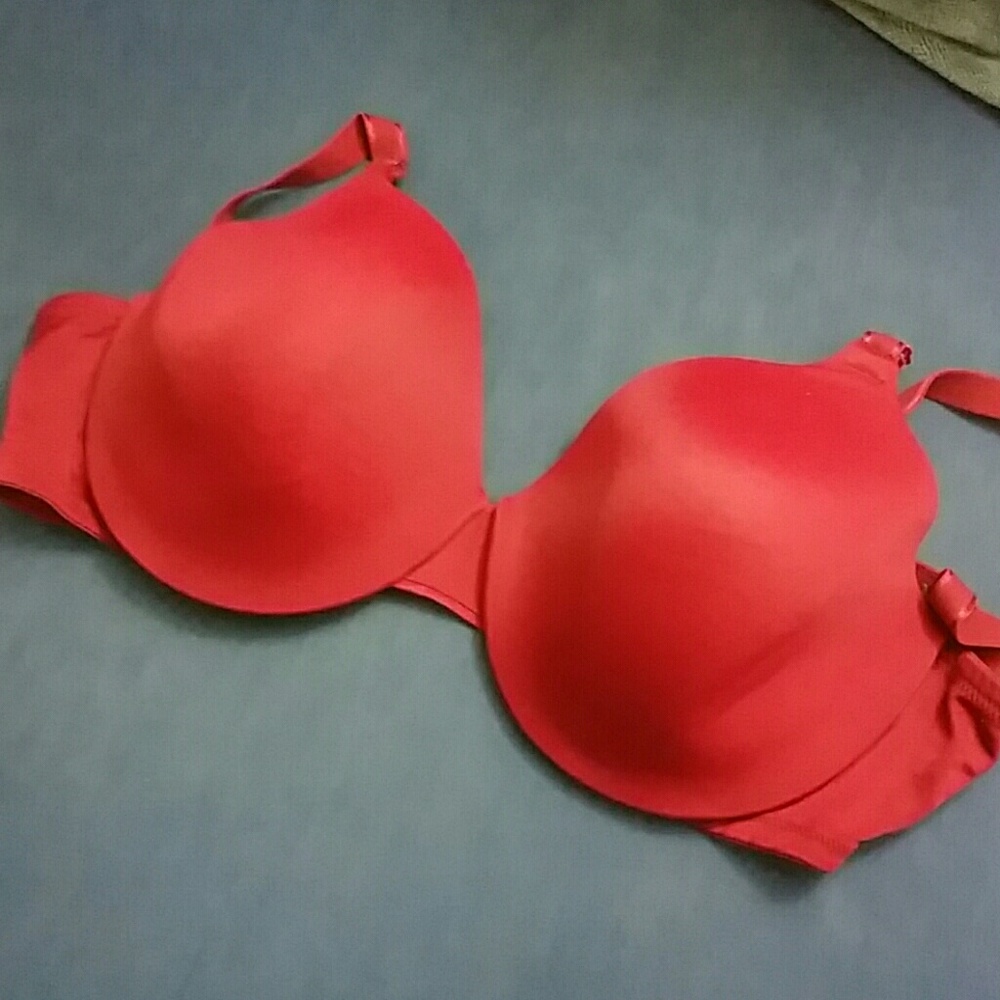 EUC Red Warner's This is Not a Bra